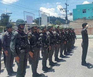 ตำรวจน้อยใจ โดนจับข้อหาพกอาวุธ ทั้งที่กำลังจะลงไปชายแดนใต้ จะให้ใช้มือเปล่าสู้โจรหรือ !?