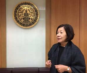 โฆษก ‘บัวแก้ว’ ชี้ยึดระเบียบหนังสือเดินทางถอนพาสปอร์ต ‘ยิ่งลักษณ์’ ย้ำไม่เลือกปฏิบัติ