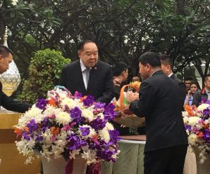 ‘บิ๊กตำรวจ-ทหาร’อวยพรปีใหม่’บิ๊กป้อม’คึกคัก ‘บิ๊กตู่’ขอให้ท่านแข็งแรง