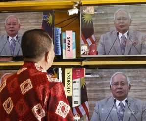 นายกฯ มาเลย์ยุบสภา-มหาเธร์เตรียมนำฝ่ายค้านสู้ศึกเลือกตั้งใหม่