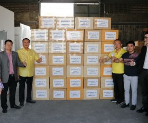 ดร.อมร รับมอบหน้ากากอนามัย 115,200 ชิ้น รอส่งมอบให้ทางการจีนส่งต่อช่วยเมืองอู๋ฮั่น