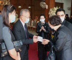 ดร.อมร ร่วมงานสวดพระอภิธรรม พล.ต.อ.พิชิต อดีตผู้ช่วย ผบ.ตร.