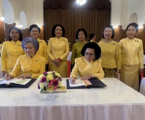 ​ดร.วีณา เชิดบุญชาติ-คุณพวงเพชร อภิธนาคุณ เข้าถวายพระพรชัยมงคล วันเฉลิมพระชนมพรรษา