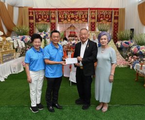 ดร.อมร-พวงเพชร ร่วมสวดอภิธรรม คุณสมมิตร ทวีรุจจนะ บิดาคุณวิบูลย์ ทวีรุจจนะ