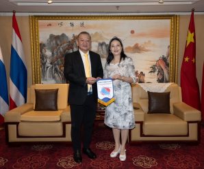 ดร.ครองพล อภิธนาคุณ ต้อนรับคณะผู้แทนกิจกรรมเยาวชนเศรษฐกิจและวัฒนธรรมอาเซียน 2025