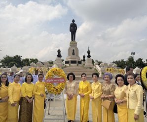 ดร.วีณา​ เชิดบุญชาติ​-พวงเพชร​ อภิธนาคุณ ร่วมวางพวงมาลาเนื่องในวัน”นวมินทรมหาราช” พ.ศ.2568