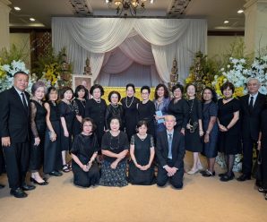 พวงเพชร อภิธนาคุณ ร่วมสวดอภิธรรม จุ​น​ วนวิทย์​ ผู้ก่อตั้งบริษัทพัดลม Hatari ณ วัดเทพศิรินทรฯ