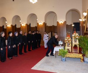 ดร.อมร-สมาคมชาวไทยเชื้อสายจีน ร่วมถวายความอาลัยเเด่ สมเด็จพระเจ้าลูกเธอ เจ้าฟ้าพัชรกิติยาภาฯ