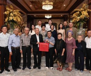 ดร.อมร​-พวงเพชร-ดร.ครองพล ร่วมงานเลี้ยงสังสรรค์ ที่บ้านพัก ดร.เเสงชัย​ โสตถีวรกุล​