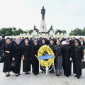 มูลนิธิอุบลรัตน์ในพระบรมราชินูปถัมภ์​ ร่วมวางพวงมาลาถวายบังคม พระบรมราชานุสาวรีย์ รัชกาลที่ 9